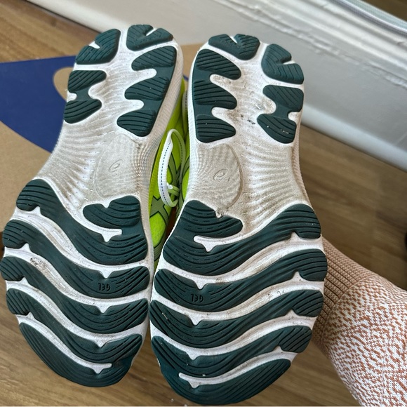 Asics Gel-nimbus 24 Running Sneakers - Picture 3 of 3